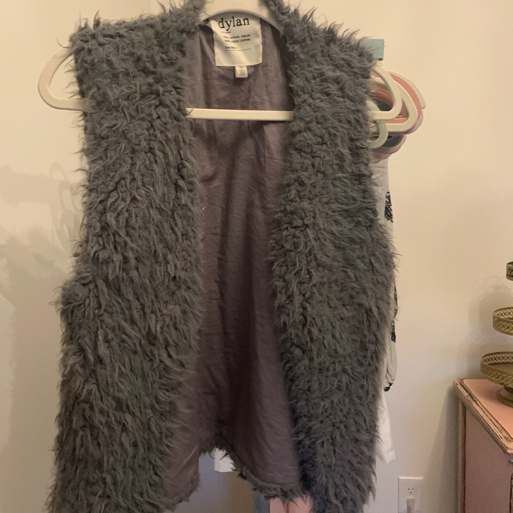 Fuzz gray vest!